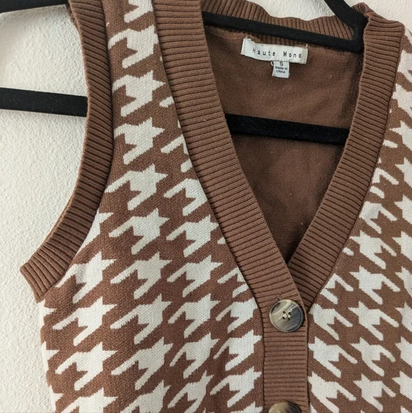 Haute Monde Brown and White Houndstooth Crop Top - Picture 3 of 7
